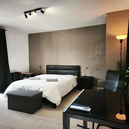 103 St Lazaros View *